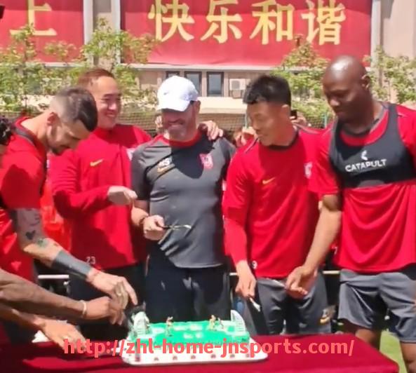 江南综合体育-2018年中超联赛排名变化及球队表现总结