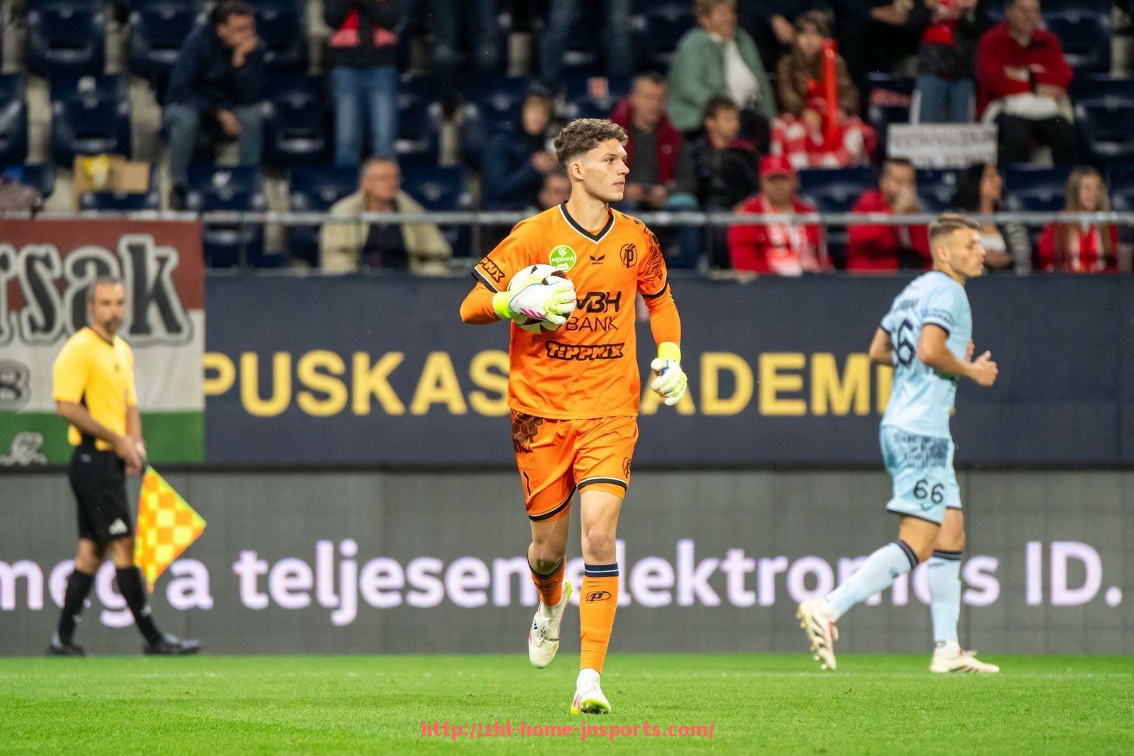 江南综合体育-CBA实况足球天梯赛怎么打：篮球与足球天梯赛的规则与技巧